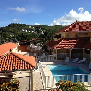 superbe-studio-avec-piscine-jardin-terrasse-face-a-la-plage.comcaribbean.com/