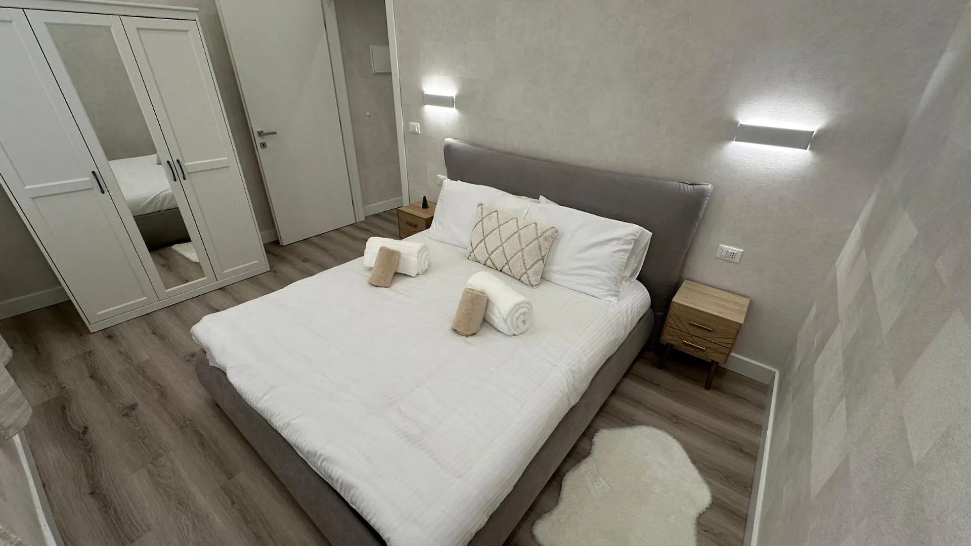 Elsa & Reseda Apartments Санремо
